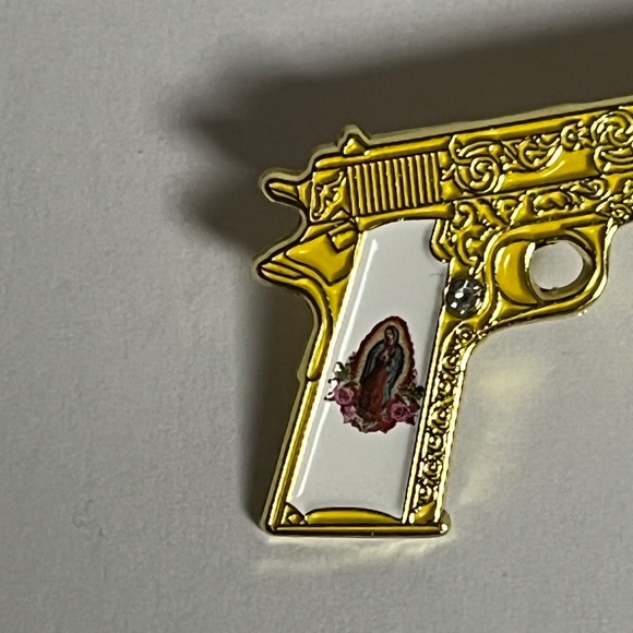 Virgin Mary Gold Gun Hat Pin Pins Hats Bag Fitted New Era Glock Pistol Religious - Picture 2 of 8
